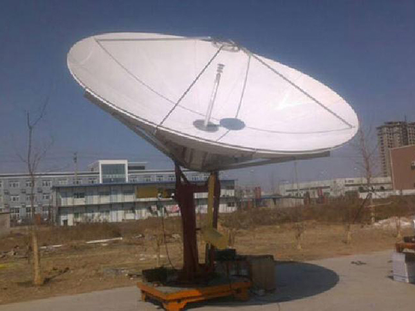 民用卫星接收器用升降机